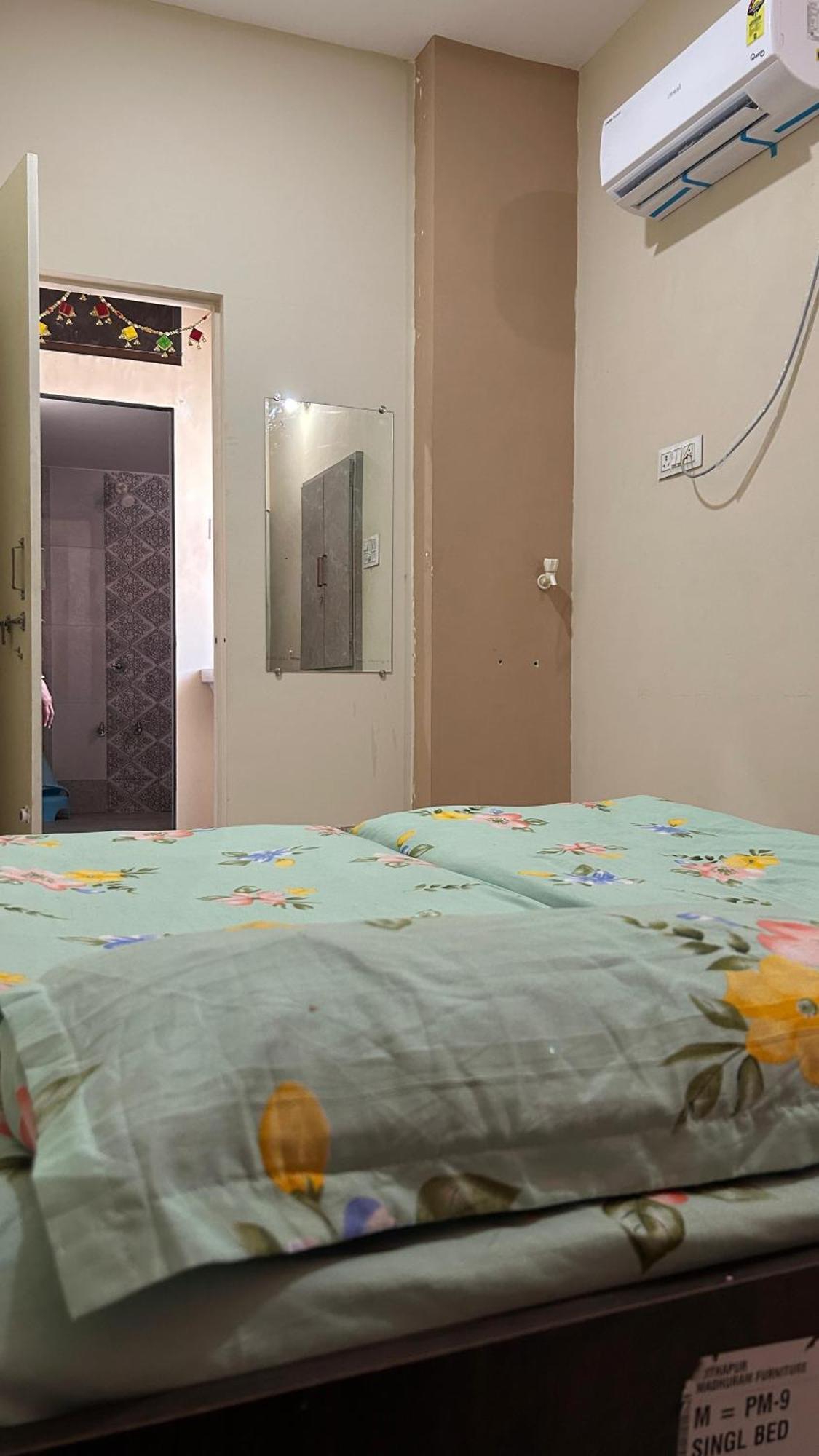 Dwarka Home Stay Eksteriør billede